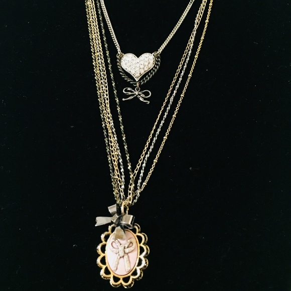 BETSY JOHNSON GOLD COLOR MULTI STRAND NECKLACE - Picture 1 of 4